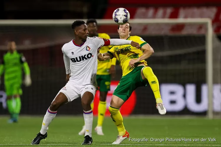 ADO Den Haag wint na vuurwerkonderbreking bij Telstar