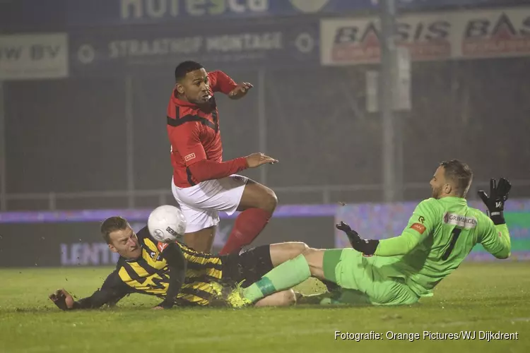 AFC in extremis langs Rijnsburgse Boys. Tillema doet oude club pijn