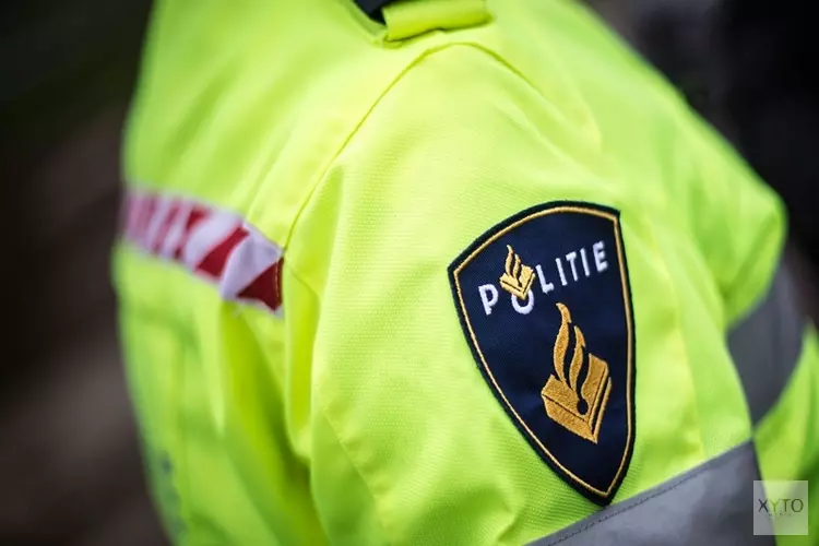 Verdachten rijden in op agenten na achtervolging