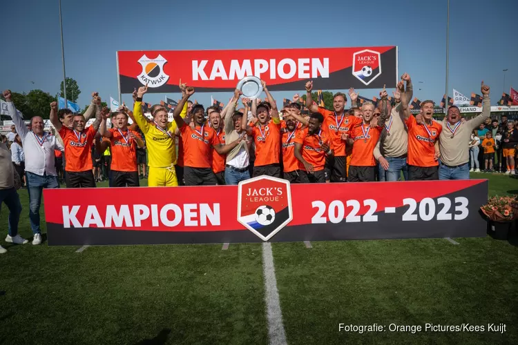 VV Katwijk prolongeert titel Tweede Divisie